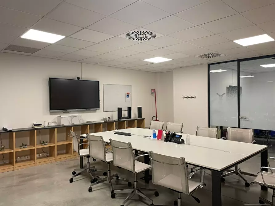 Immagine 6 di Ufficio in vendita  a Tavagnacco