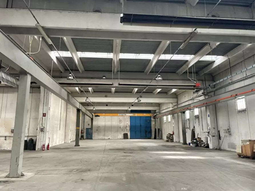 Immagine 1 di Capannone industriale in affitto  a Tavagnacco