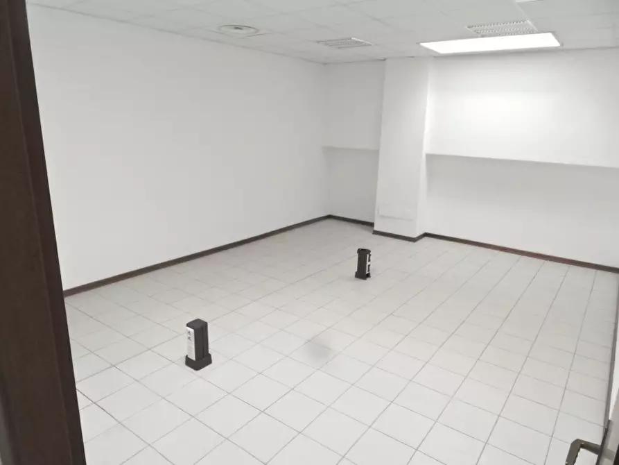 Immagine 7 di Ufficio in vendita  in Via IV Genova a Pozzuolo Del Friuli