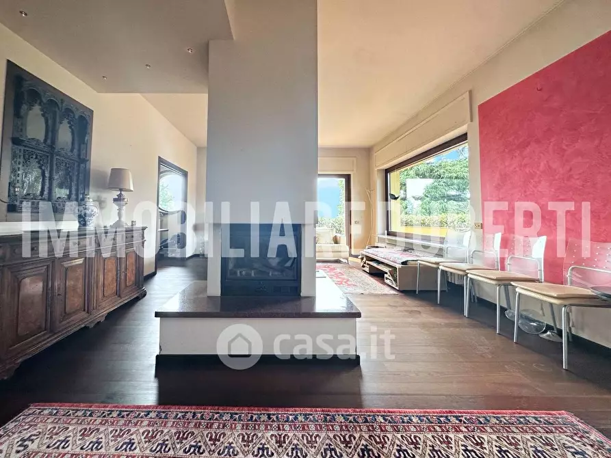 Immagine 10 di Villa in vendita  in Via dei Boderi 10 a Varese