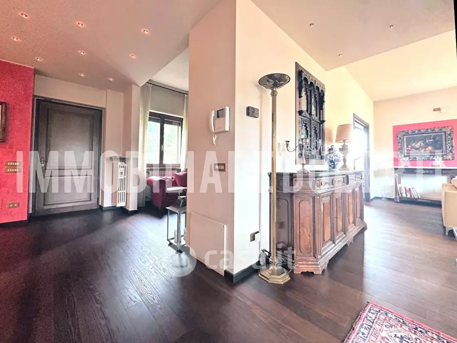 Immagine 14 di Villa in vendita  in Via dei Boderi 10 a Varese