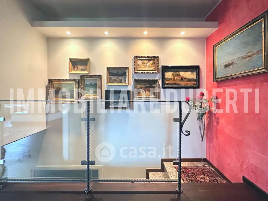 Immagine 15 di Villa in vendita  in Via dei Boderi 10 a Varese