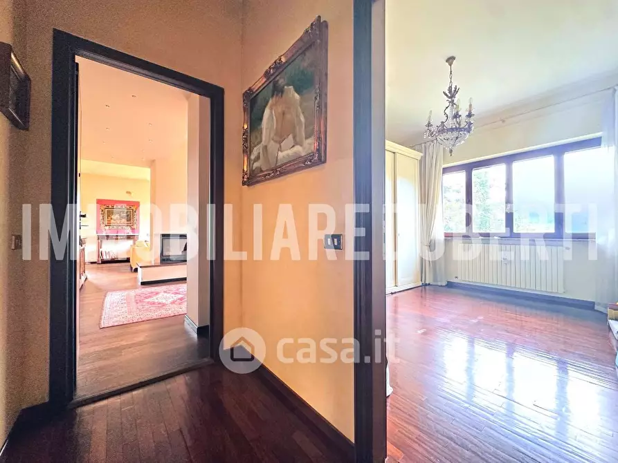 Immagine 16 di Villa in vendita  in Via dei Boderi 10 a Varese
