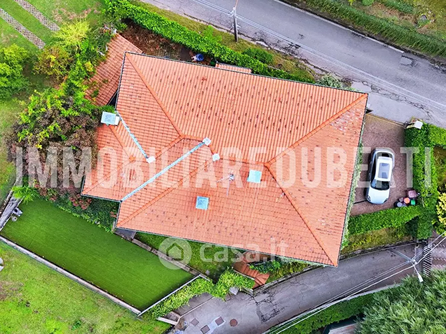 Immagine 24 di Villa in vendita  in Via dei Boderi 10 a Varese