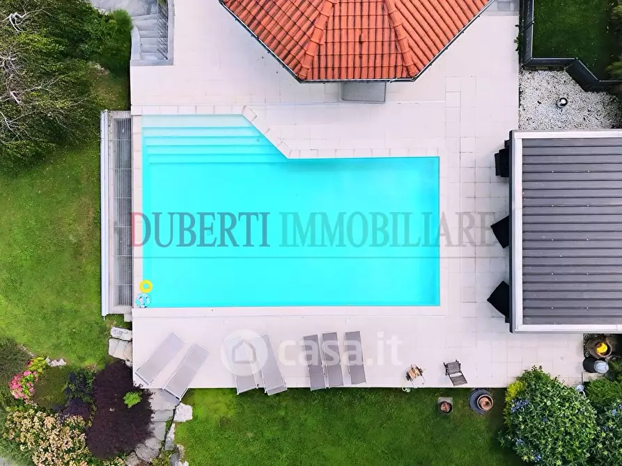 Immagine 2 di Villa in vendita  in Via Giosuè Carducci a Bodio Lomnago