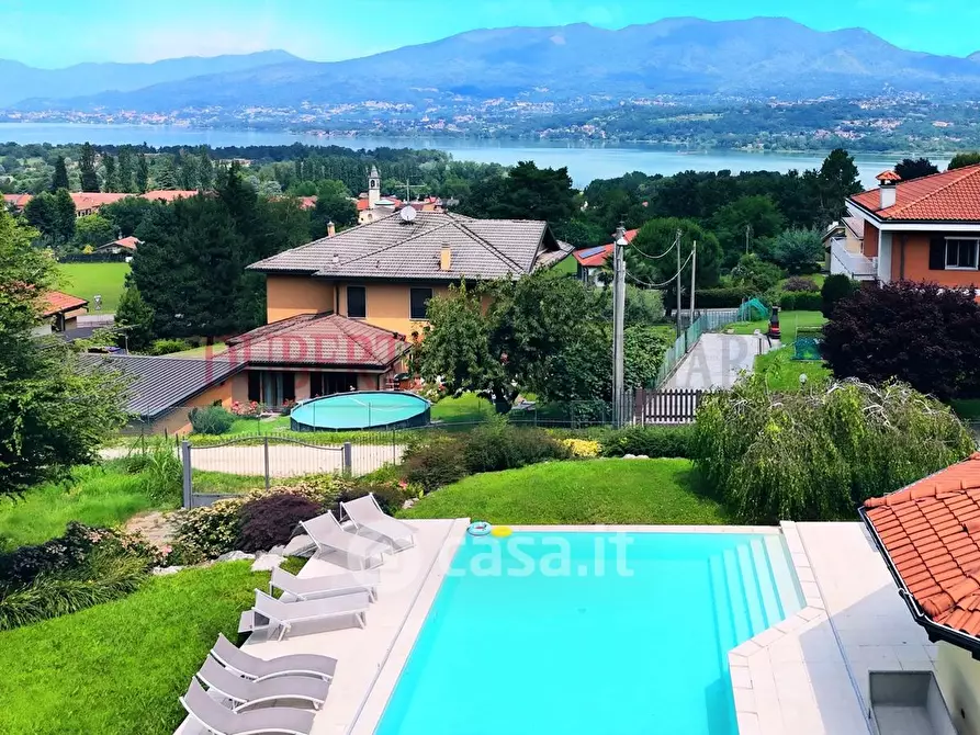 Immagine 3 di Villa in vendita  in Via Giosuè Carducci a Bodio Lomnago