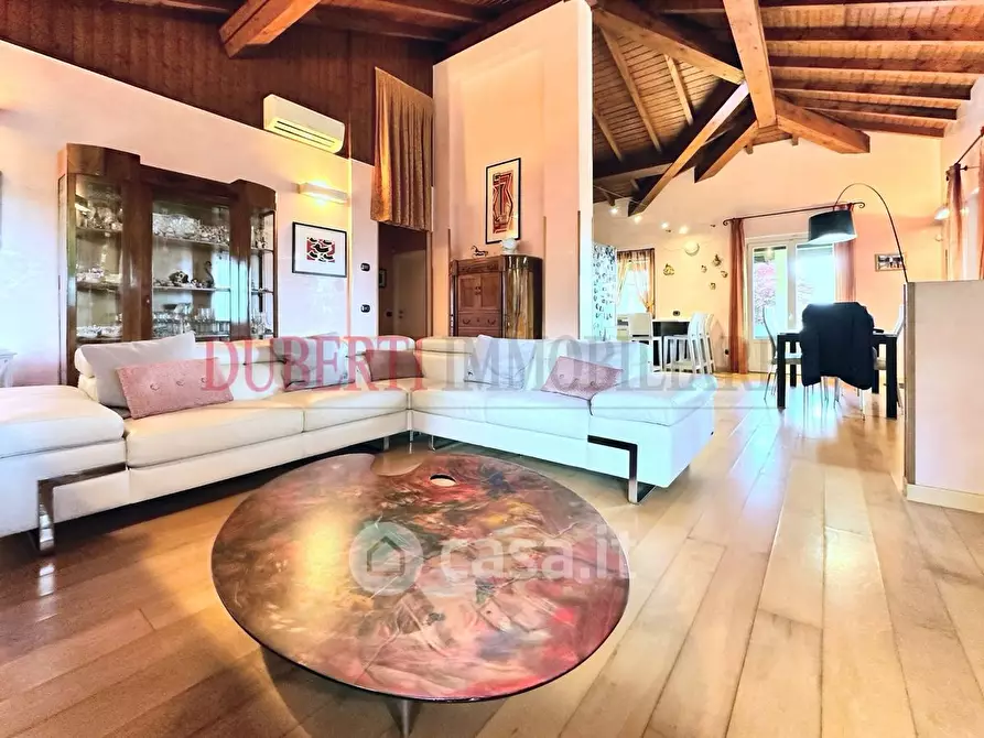 Immagine 8 di Villa in vendita  in Via Giosuè Carducci a Bodio Lomnago