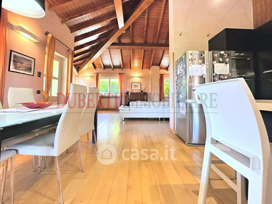 Immagine 9 di Villa in vendita  in Via Giosuè Carducci a Bodio Lomnago