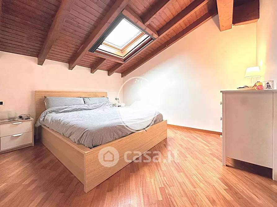 Immagine 11 di Appartamento in vendita  in Via Robarello a Varese