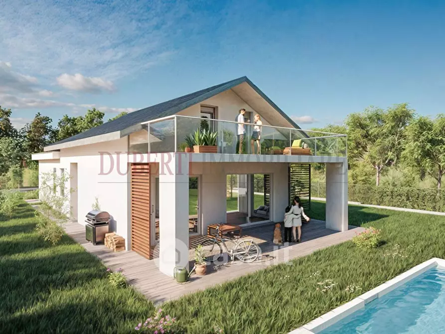 Immagine 19 di Villa in vendita  in Via Montello 1 a Varese