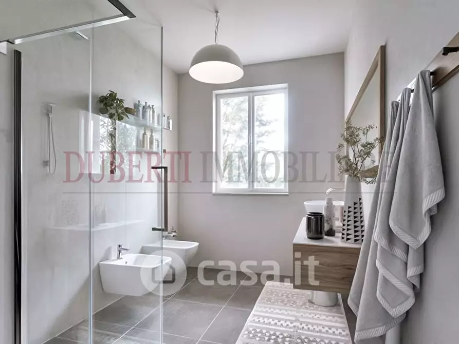 Immagine 12 di Villa in vendita  in Via Montello a Varese