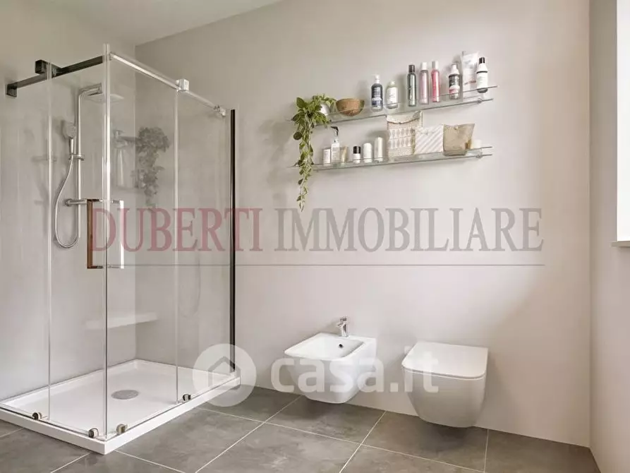 Immagine 13 di Villa in vendita  in Via Montello a Varese