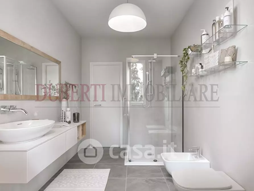 Immagine 14 di Villa in vendita  in Via Montello a Varese