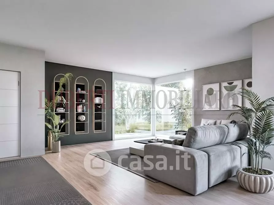 Immagine 2 di Villa in vendita  in Via Montello a Varese