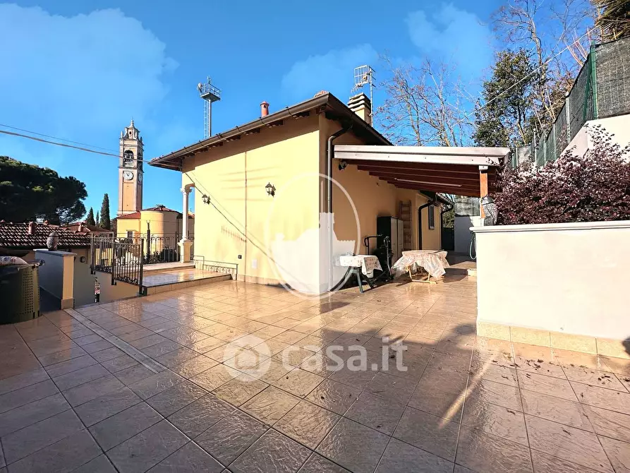 Immagine 6 di Villa in vendita  in Via Armino a Gavirate