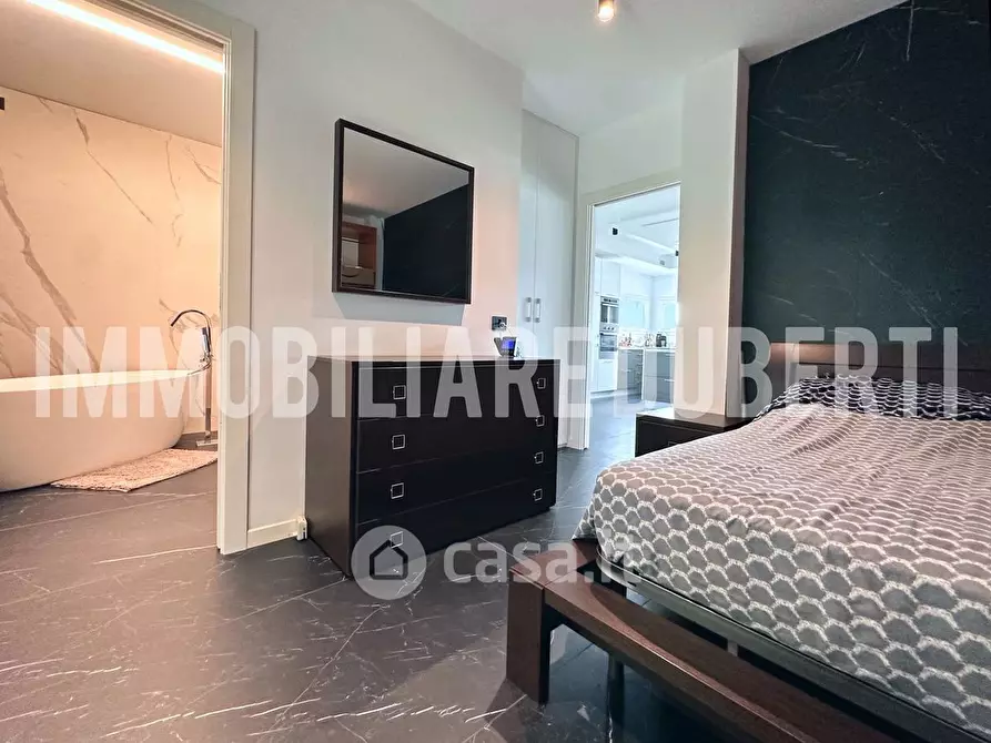 Immagine 12 di Villa in vendita  in Via Peppino Rossi a Gavirate