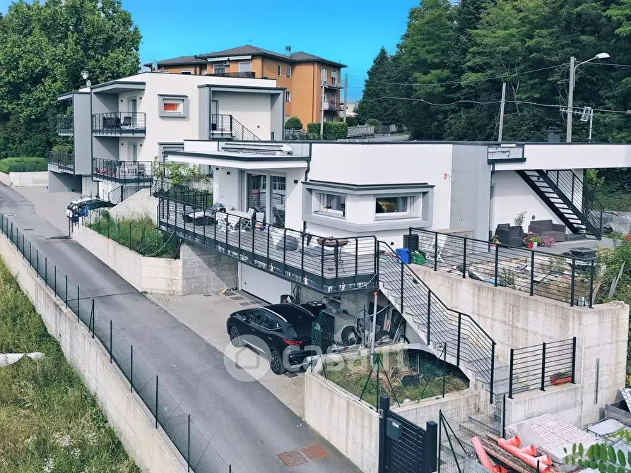 Immagine 17 di Villa in vendita  in Via Peppino Rossi a Gavirate