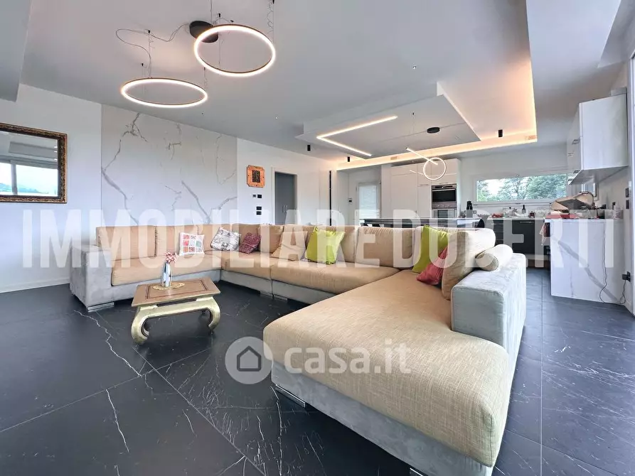 Immagine 8 di Villa in vendita  in Via Peppino Rossi a Gavirate