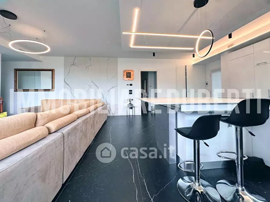 Immagine 9 di Villa in vendita  in Via Peppino Rossi a Gavirate