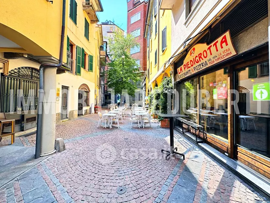 Immagine 4 di Attività commerciale in vendita  in Piazza del Podestà a Varese