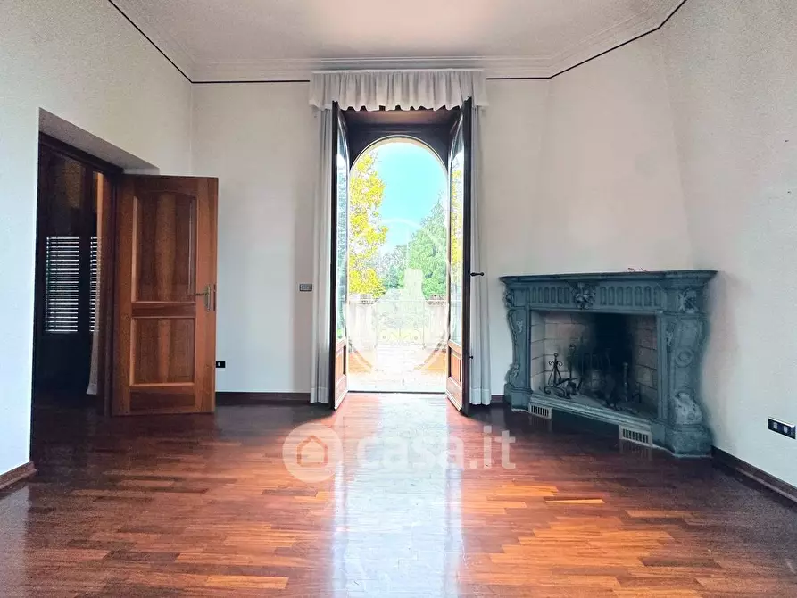 Immagine 10 di Villa in vendita  in Via Selvapiana a Varese