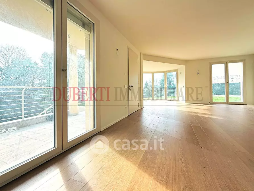 Immagine 12 di Villa in vendita  in Via Torquato Tasso 5 a Varese