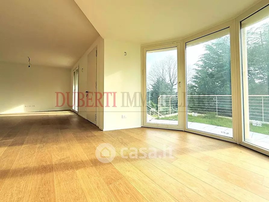 Immagine 14 di Villa in vendita  in Via Torquato Tasso 5 a Varese