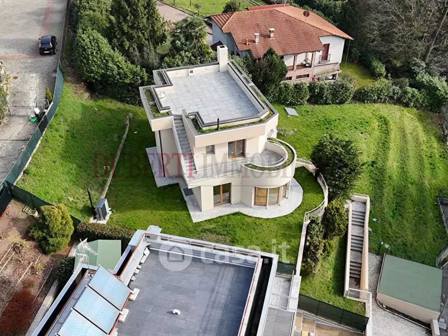 Immagine 3 di Villa in vendita  in Via Torquato Tasso 5 a Varese