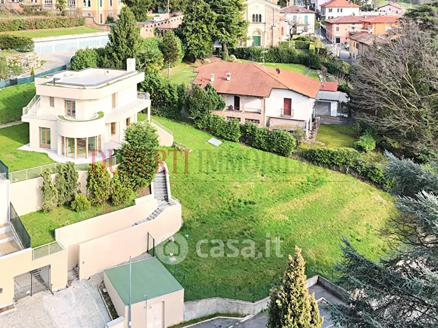 Immagine 4 di Villa in vendita  in Via Torquato Tasso 5 a Varese