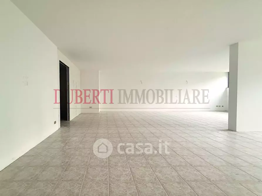 Immagine 10 di Ufficio in vendita  in Via Tagliamento a Gallarate
