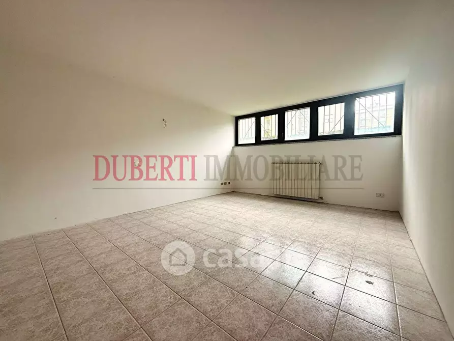 Immagine 10 di Appartamento in vendita  in Via Tagliamento a Gallarate