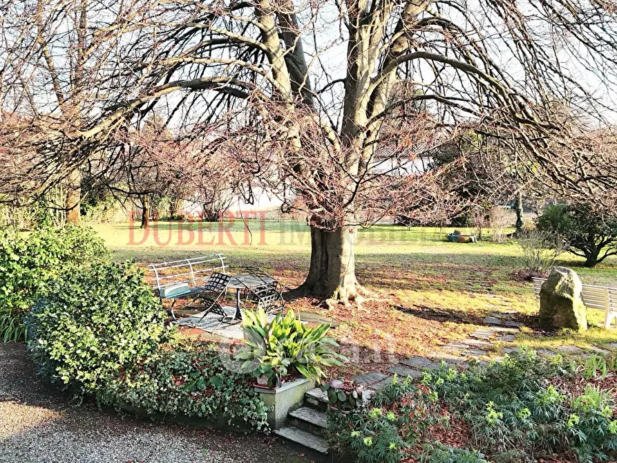 Immagine 6 di Villa in vendita  in Via Gazza a Castronno