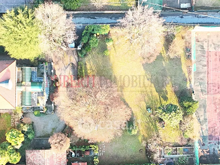 Immagine 7 di Villa in vendita  in Via Gazza a Castronno