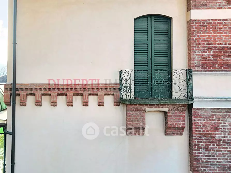 Immagine 9 di Villa in vendita  in Via Gazza a Castronno