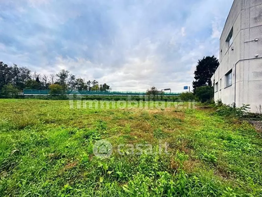 Immagine 1 di Terreno residenziale in vendita  in Via Giuseppe Verdi a Besnate