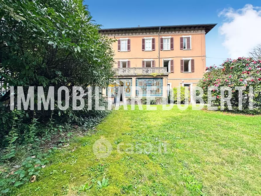 Immagine 1 di Casa indipendente in vendita  in Via Nazario Sauro a Varano Borghi