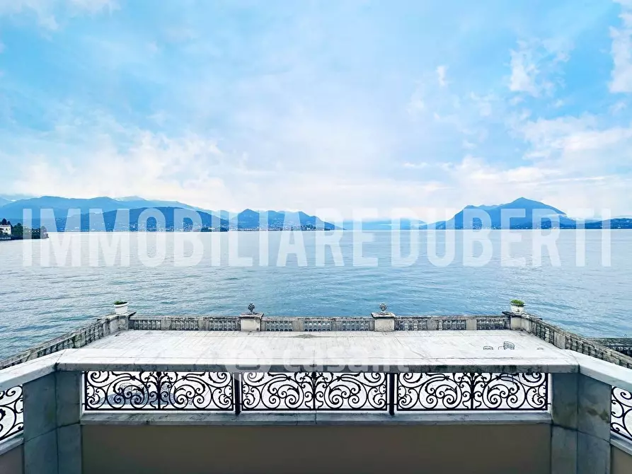 Immagine 10 di Appartamento in vendita  in Corso Umberto I a Stresa