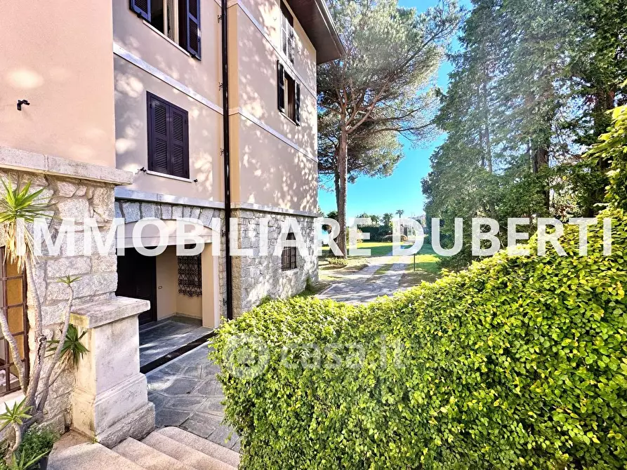 Immagine 15 di Appartamento in vendita  in Corso Umberto I a Stresa