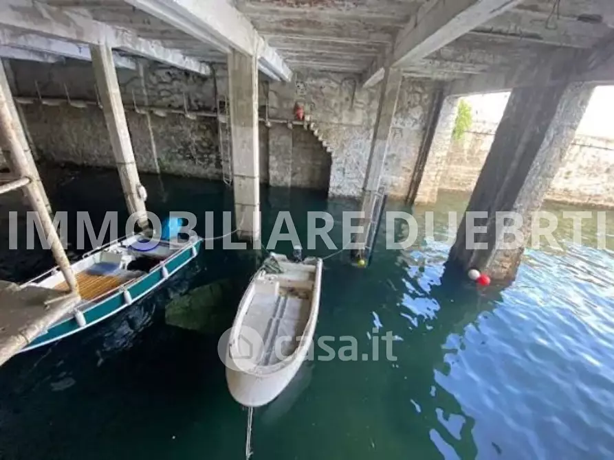 Immagine 18 di Appartamento in vendita  in Corso Umberto I a Stresa