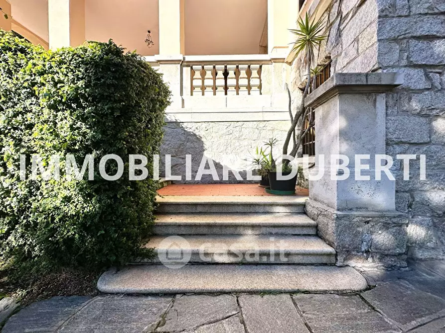 Immagine 19 di Appartamento in vendita  in Corso Umberto I a Stresa