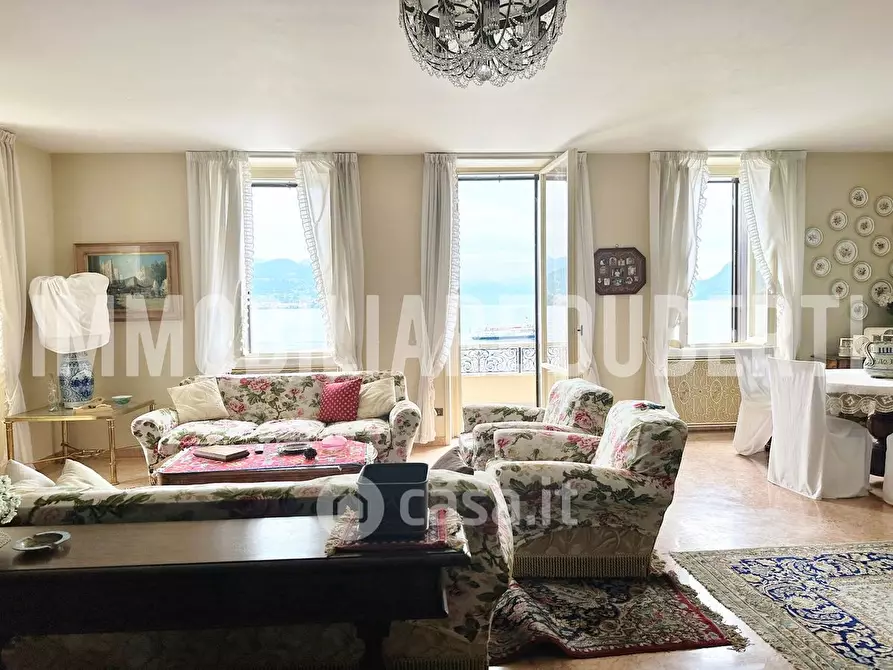 Immagine 20 di Appartamento in vendita  in Corso Umberto I a Stresa