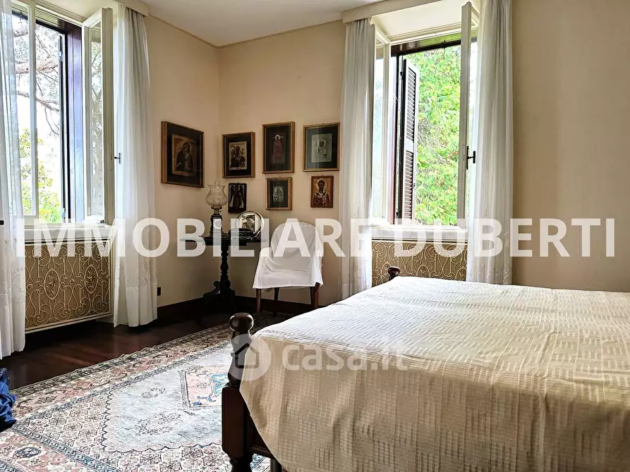 Immagine 28 di Appartamento in vendita  in Corso Umberto I a Stresa