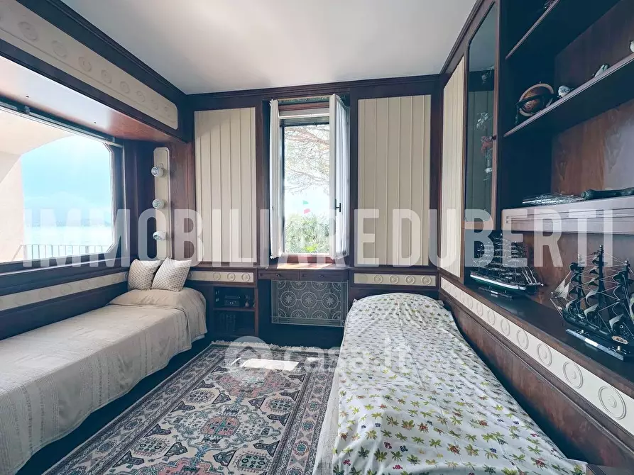 Immagine 30 di Appartamento in vendita  in Corso Umberto I a Stresa