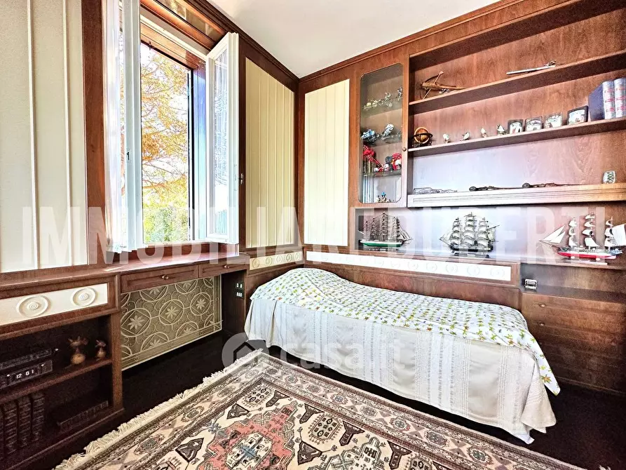 Immagine 32 di Appartamento in vendita  in Corso Umberto I a Stresa