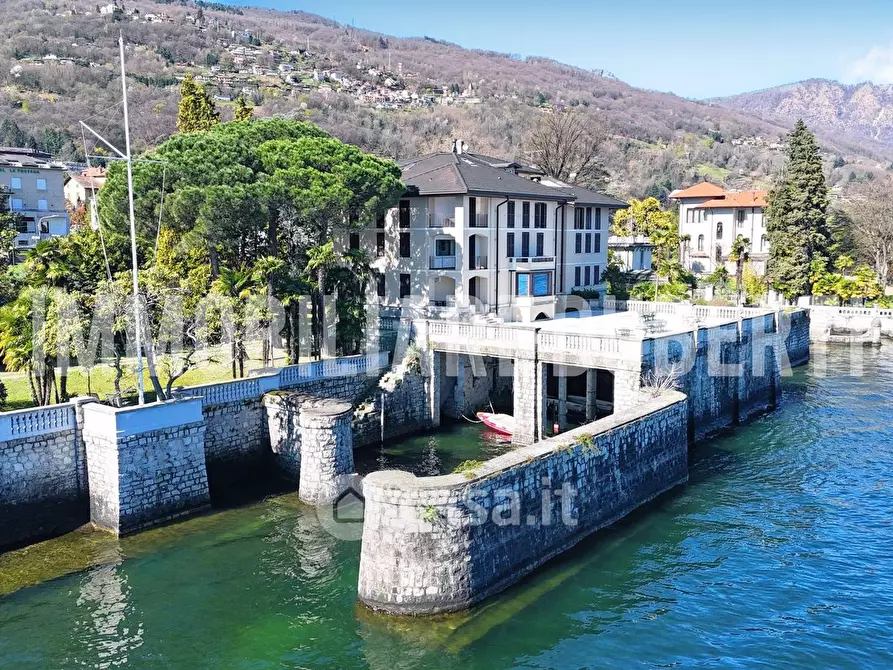 Immagine 8 di Appartamento in vendita  in Corso Umberto I a Stresa