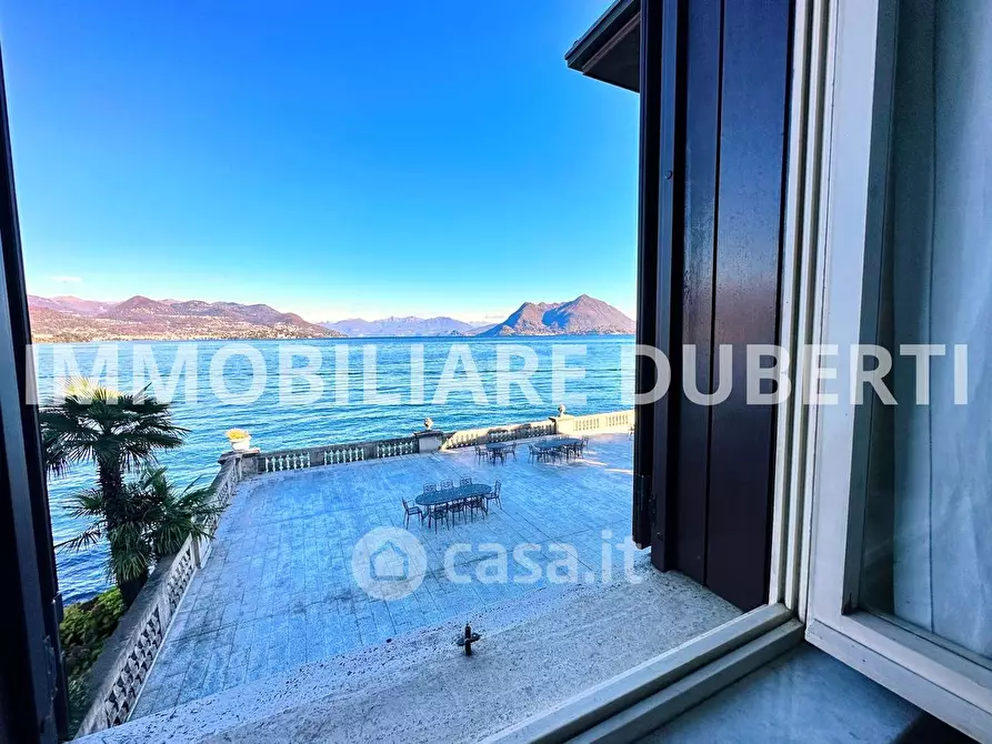 Immagine 9 di Appartamento in vendita  in Corso Umberto I a Stresa