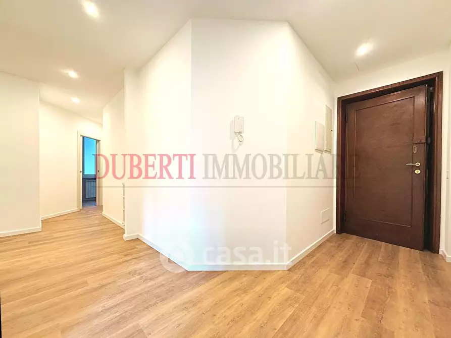 Immagine 5 di Appartamento in affitto  in Piazza Monte Grappa a Varese