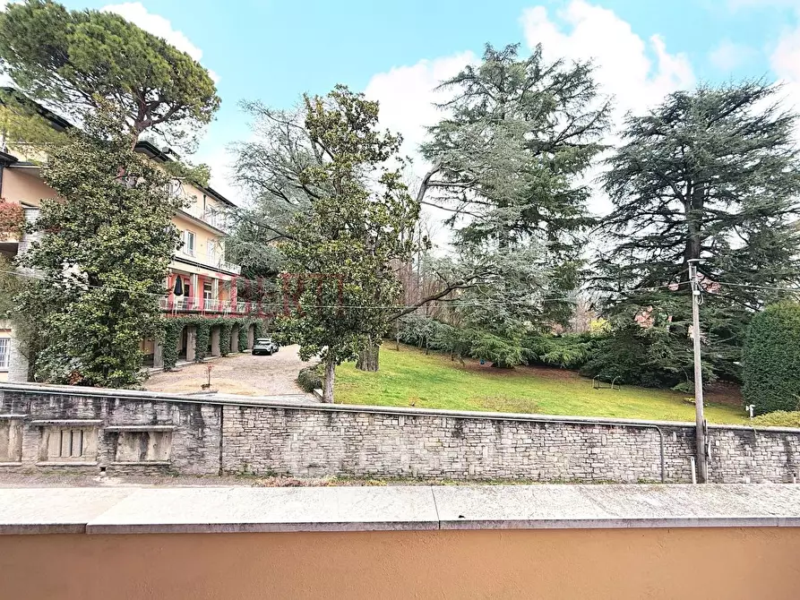 Immagine 15 di Appartamento in affitto  in Via Fratelli Comolli a Varese