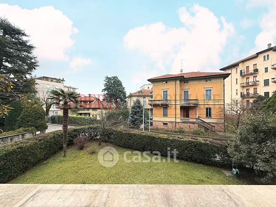 Immagine 16 di Appartamento in affitto  in Via Fratelli Comolli a Varese