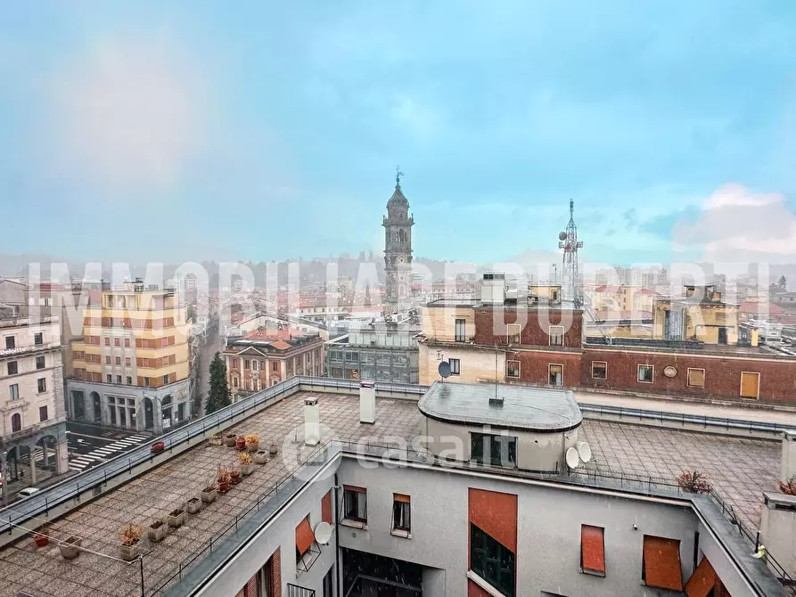 Immagine 6 di Attico in affitto  in Piazza Monte Grappa a Varese